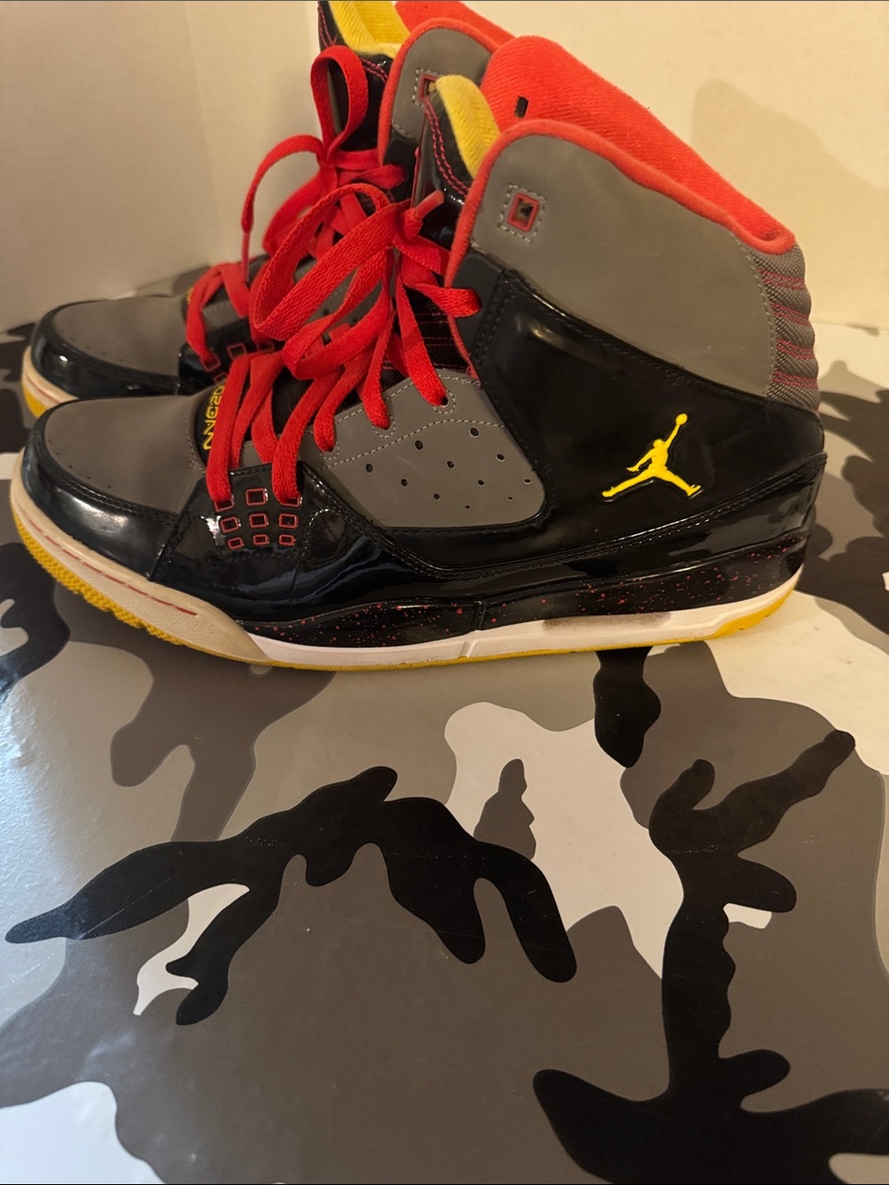 Jordan Men's High-Top Sneakers in Black/Gray/Red/Yellow